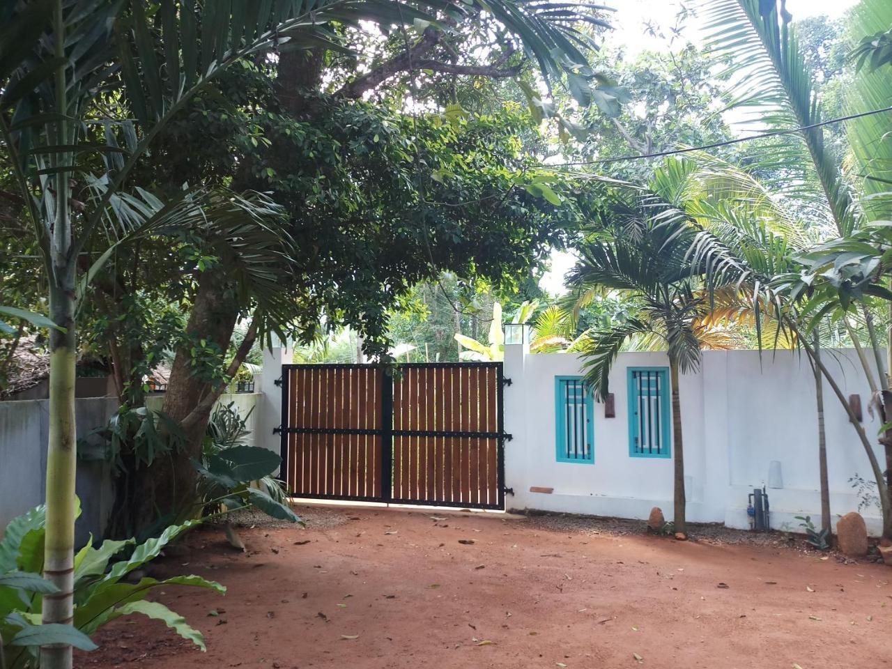 Ramya Nest Inn Mirissa Extérieur photo